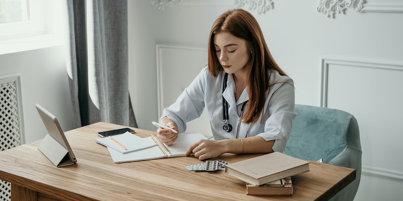 Médico Pediatra: profissão cresce no pós pandemia. Foto: Pexels / Tima Miroshnichenko